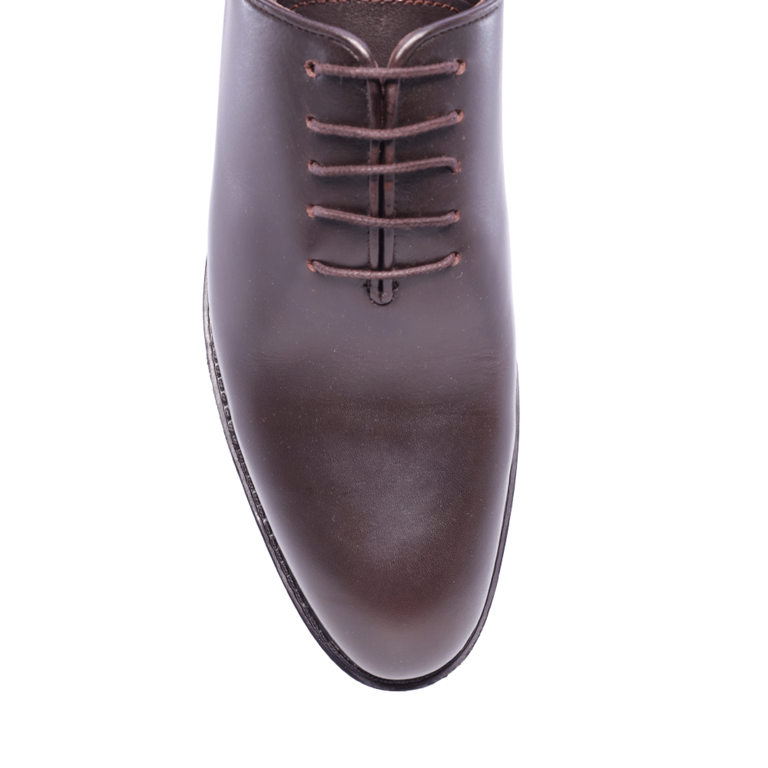 Men's brown leather oxford shoes by Benvenuti, model 1336BP161M.