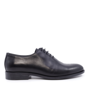 Men's black leather oxford shoes by Benvenuti, model 1336BP161N.