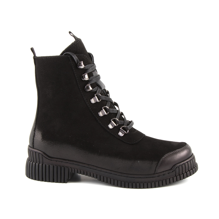 Benvenuti Woman's Ankle Boots in black nubuck leather 2500DG8064N