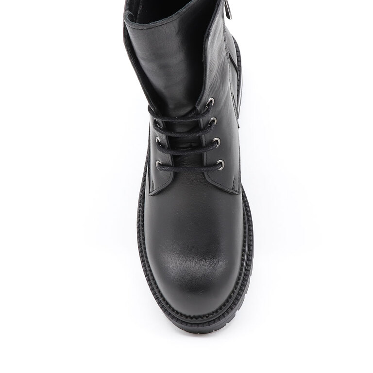 Benvenuti women ankle boots in black leather 3242DG3011N