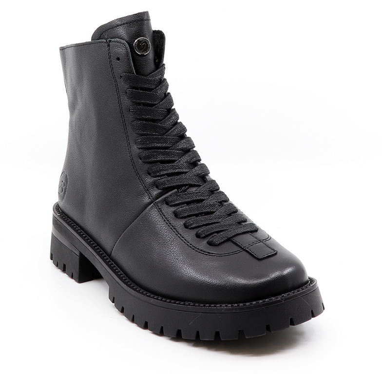 Benvenuti women ankle boots in black leather  3742DG004N