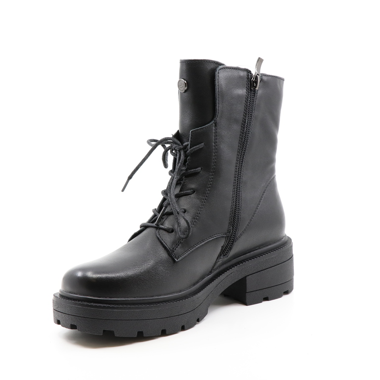 Benvenuti women ankle boots in black leather 3742DG010N