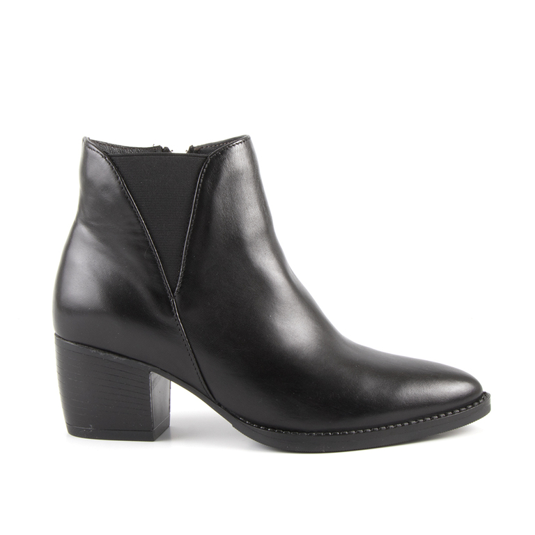 Benvenuti Women's mid heel Ankle Boots in black leather 1130DG22412N