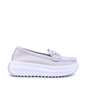 Mocasini femei Benvenuti din piele bej cu accesoriu deco 1941DM026BE