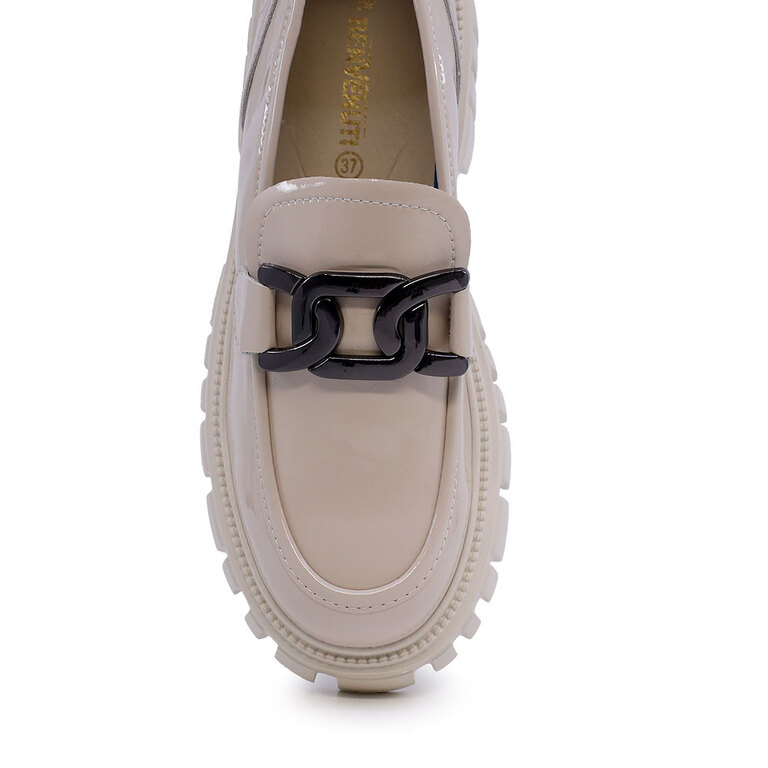 Benvenuti beige patent leather women's loafers 3747DP505LBE