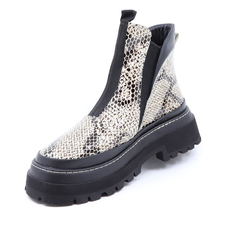 Enzo Bertini women boots in black patent leather 2592DG5398LN