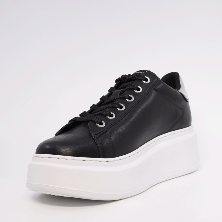 Women's sneakers Karl Lagerfeld Anakapri black leather with emblem 2056DP63530N