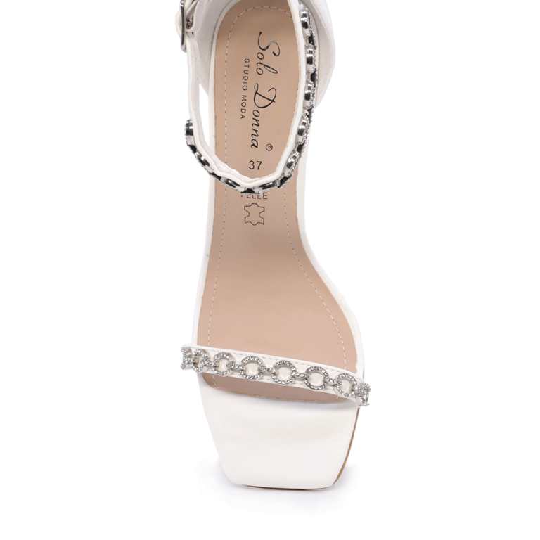 Women's sandals Solo Donna white with decorative elements 1165DS3420A