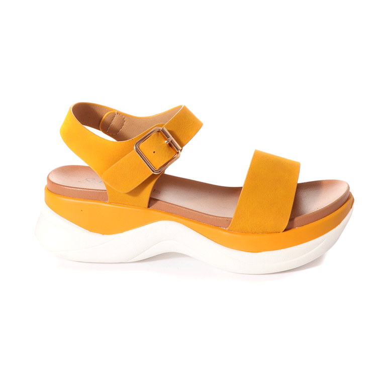 Solo Donna Women's yellow sport sandals 2541DS7118G