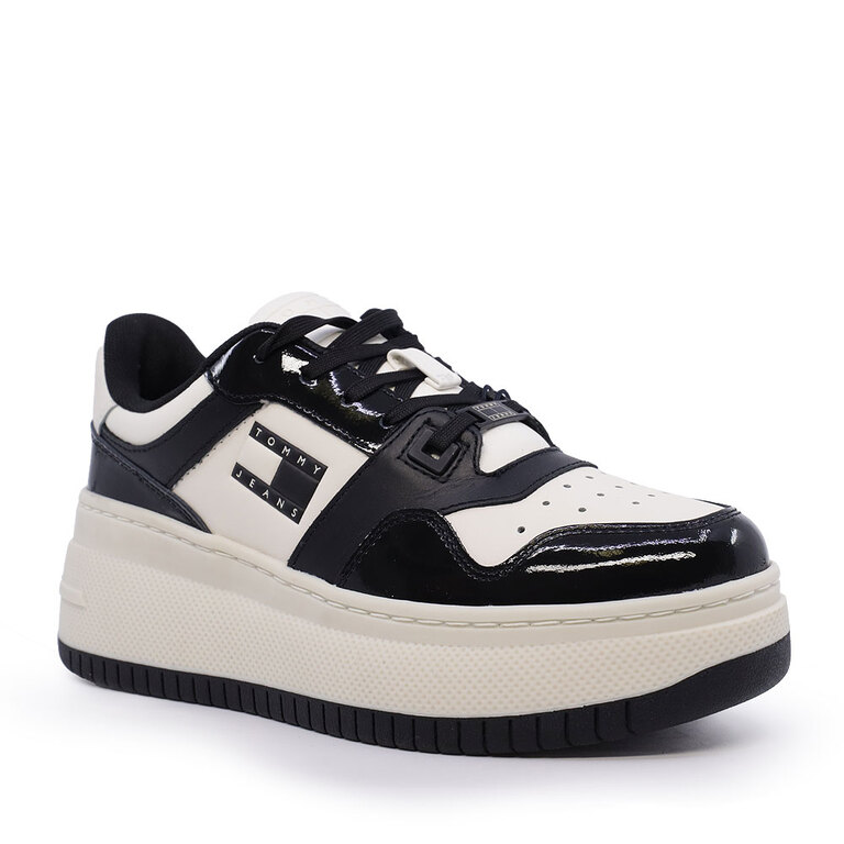 Sneakers femei Tommy Hilfiger alb cu negru din piele naturală cu logo lateral 3417DP2523AN
