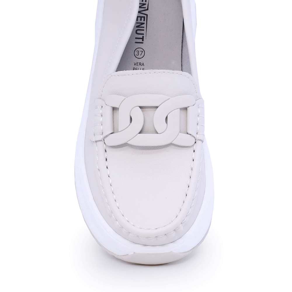 Mocasini femei Benvenuti din piele bej cu accesoriu deco 1941DM026BE