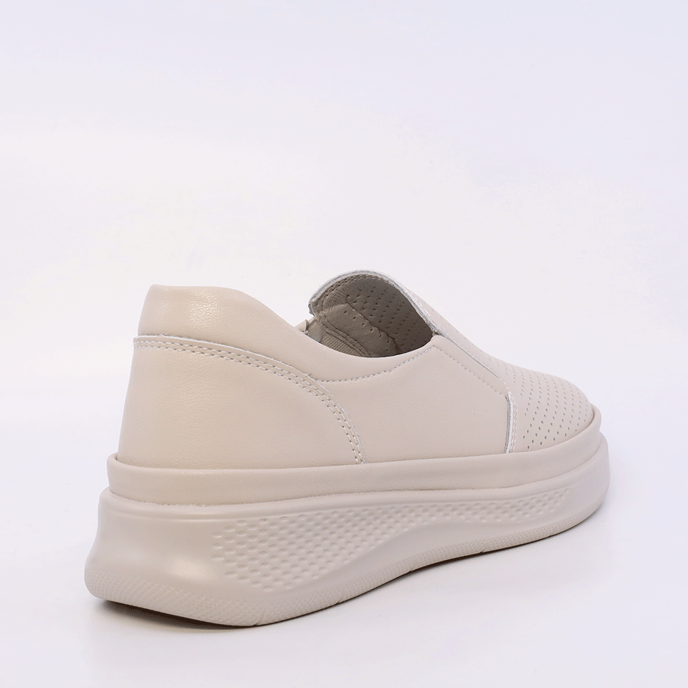Pantofi perforați cu talpă ușoară femei Benvenuti bej din piele  1311DPF7100BE