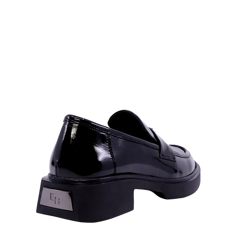 Pantofi tip loafer femei Enzo Bertini negri din piele lăcuită 3862DP047LN