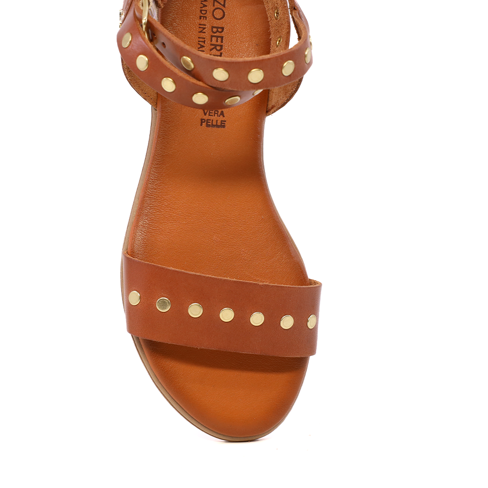 Sandale femei Enzo Bertini cognac din piele cu elemente metalice 2809DS16334CO