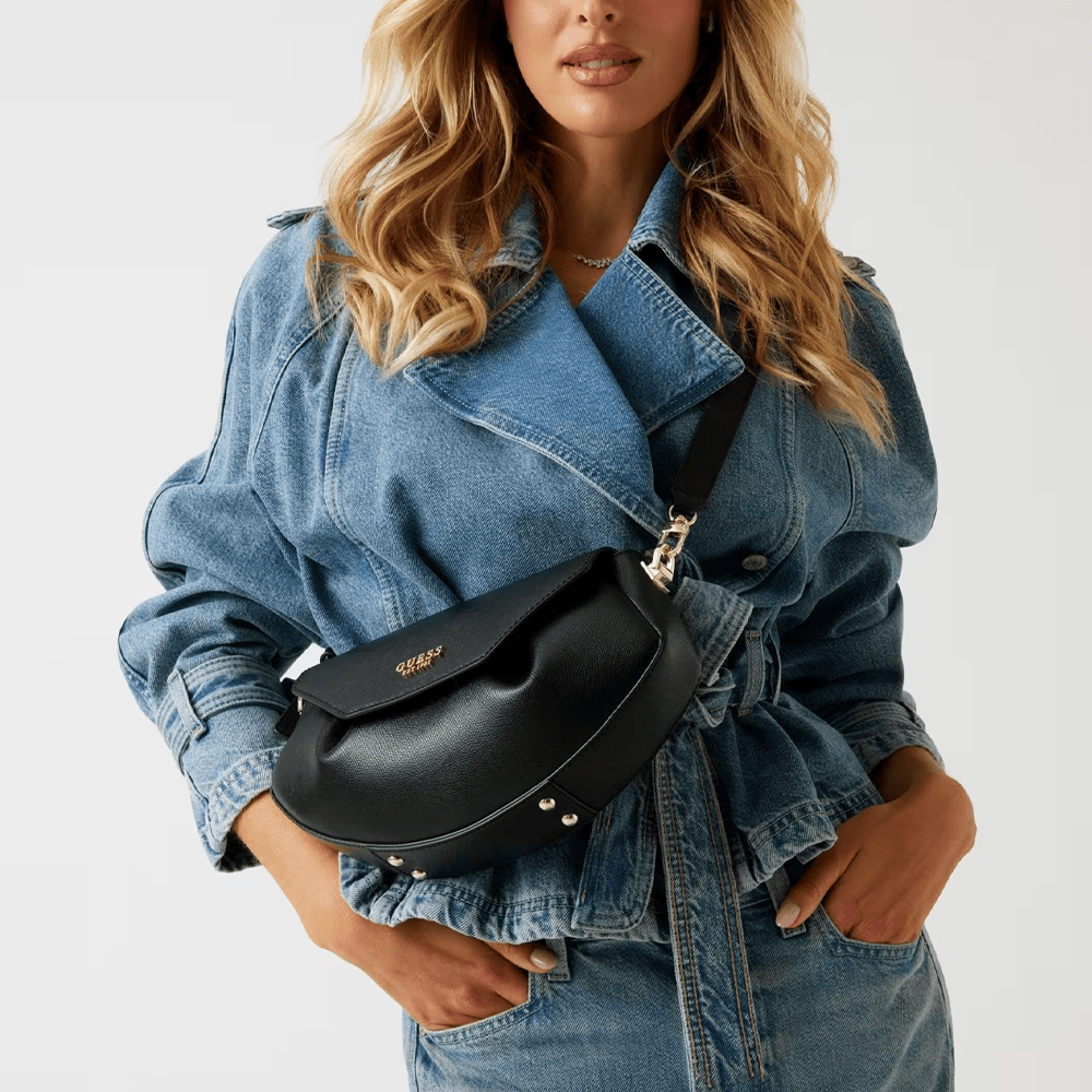 Poșetă crossbody femei Guess Amorette neagră cu logo 910POSSHWBG7898200N - 1 | YEO