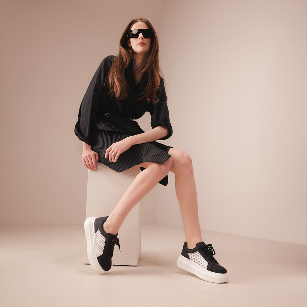 Sneakers perforați femei Luca di Gioia 	negri din piele și material textil 3841DPF261N