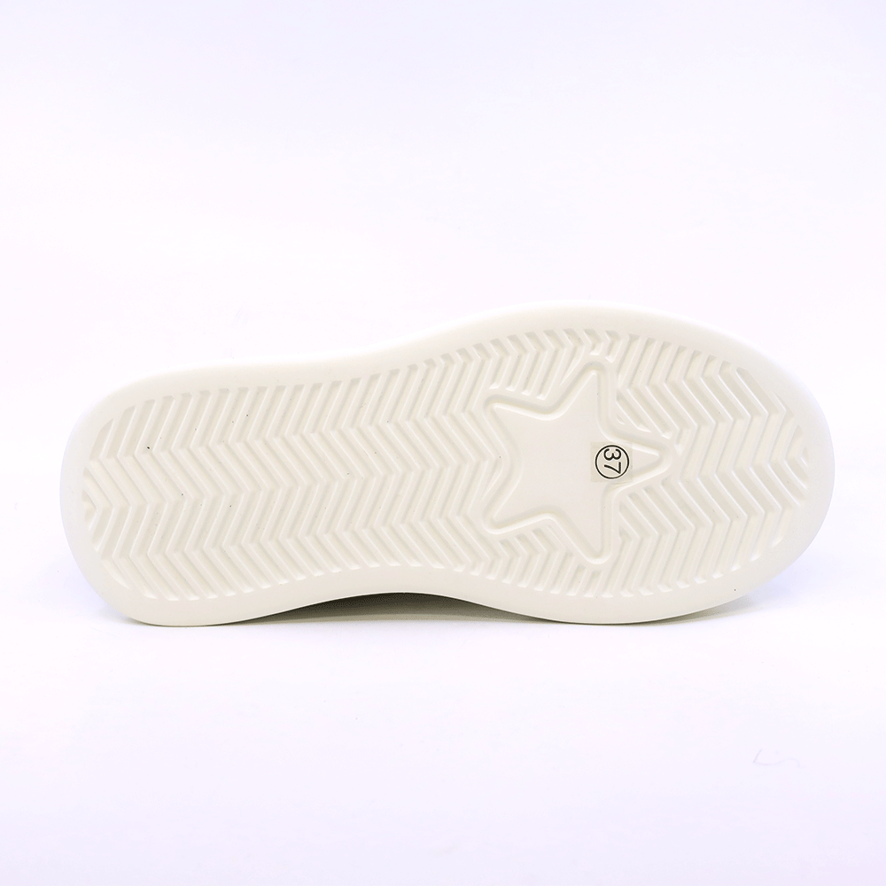 Sneakers ușori femei Luca di Gioia negri din piele  lăcuită  3841DP216LN
