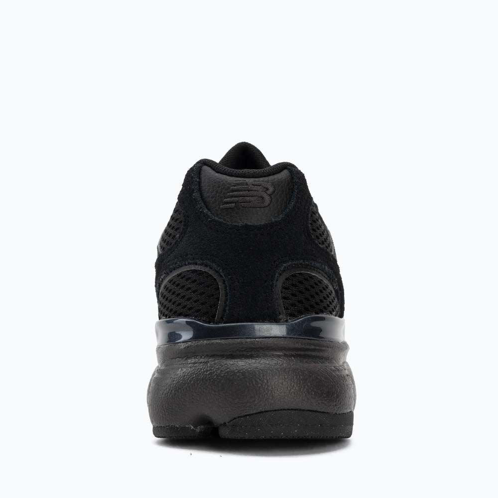 Sneakers bărbați New Balance 6037 negri din piele și textil  2872BPS6037Z2VN
