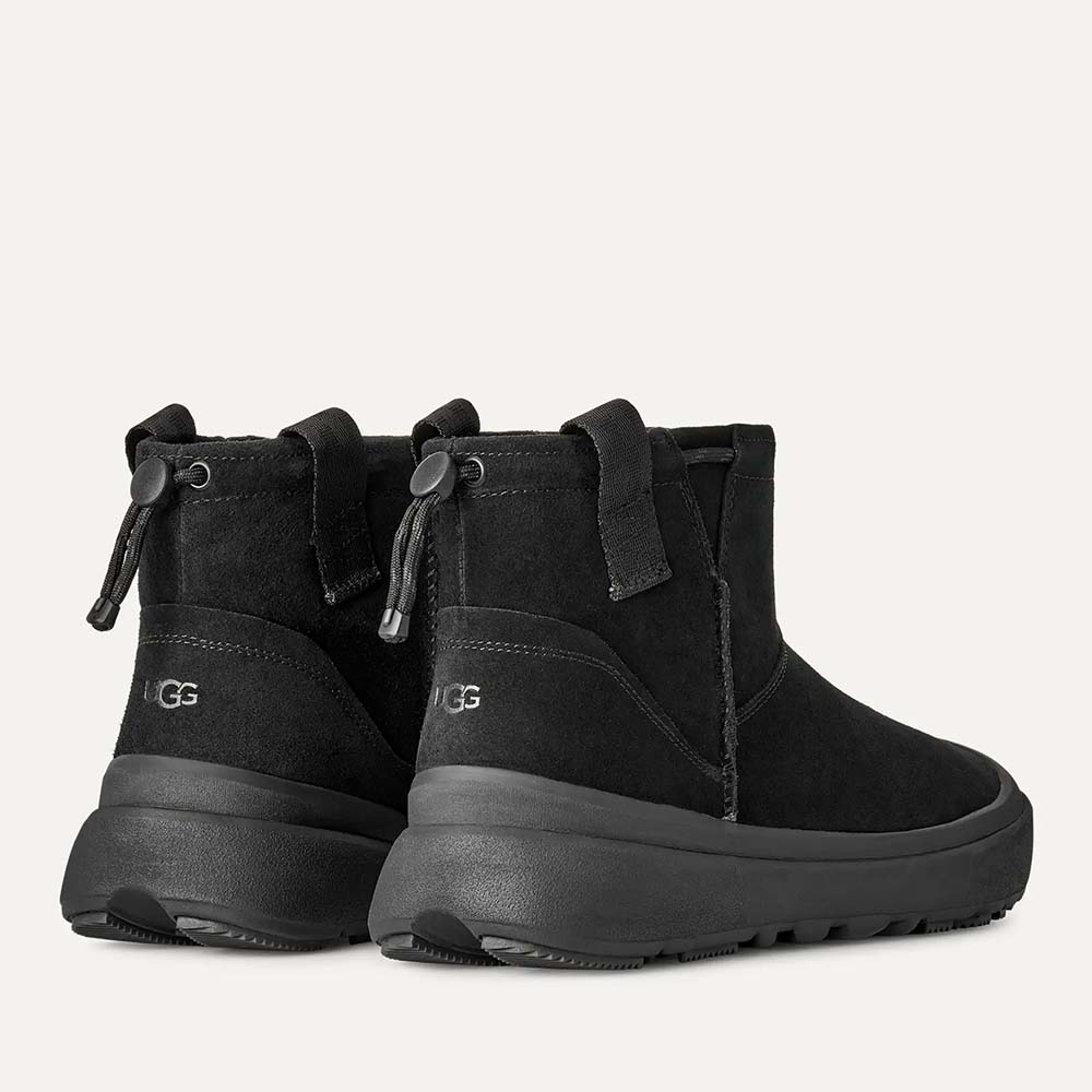 Ghete waterproof bărbați UGG Classic Mini Outpost negre din piele 2392BG1179472VN